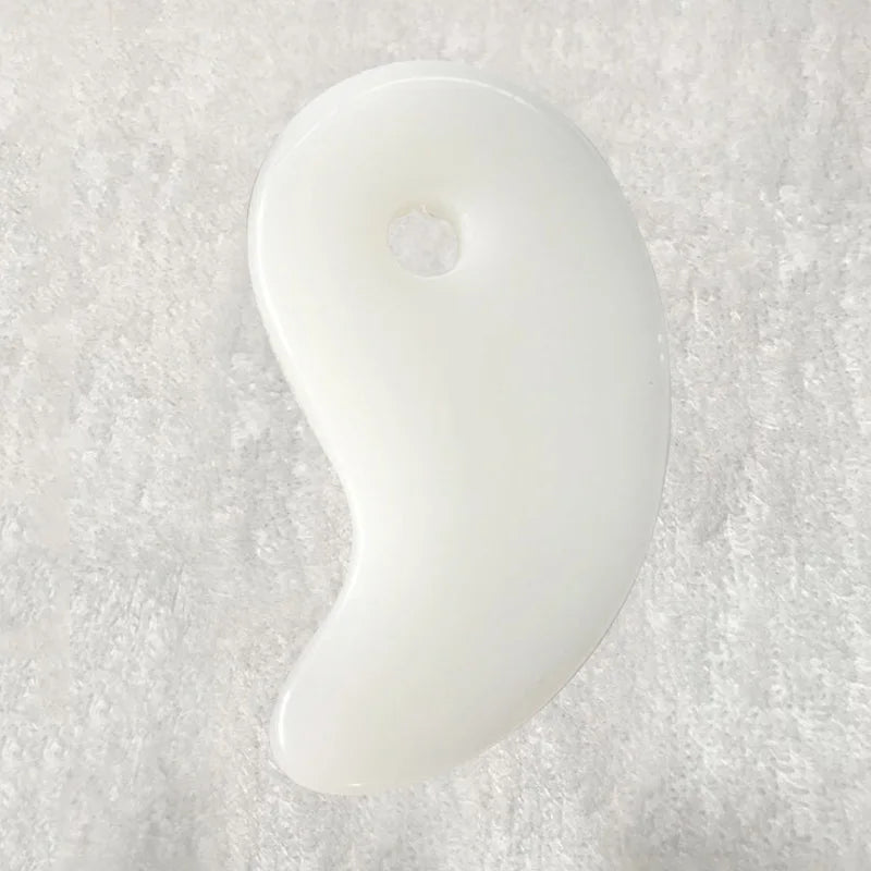 Jade Gua Sha für straffende Gesichtsbehandlungen